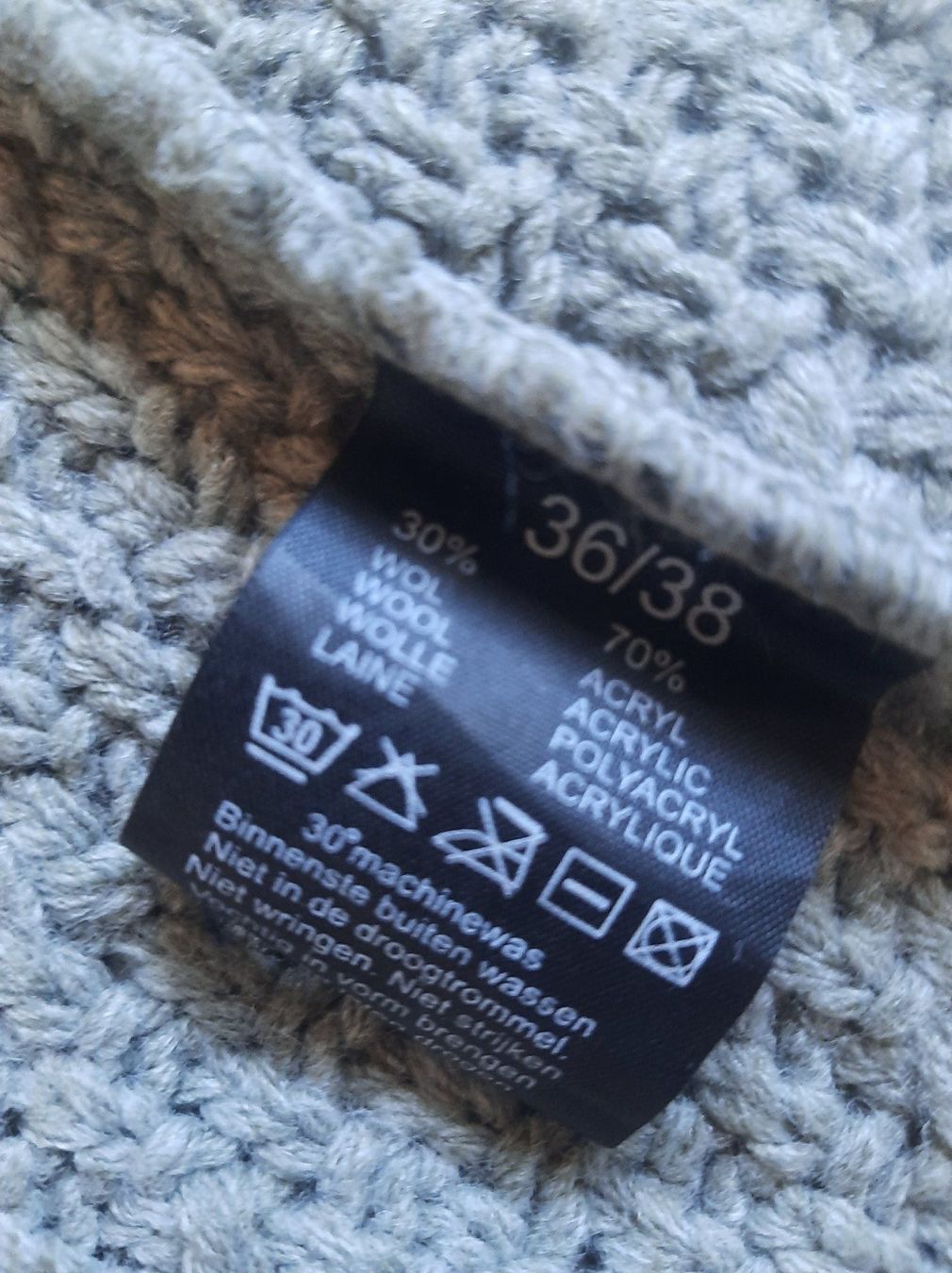 Giacche: Strickjacke Knit Factory Gr. 36/38 – Usato da Muotathal venduto da robin40 3
