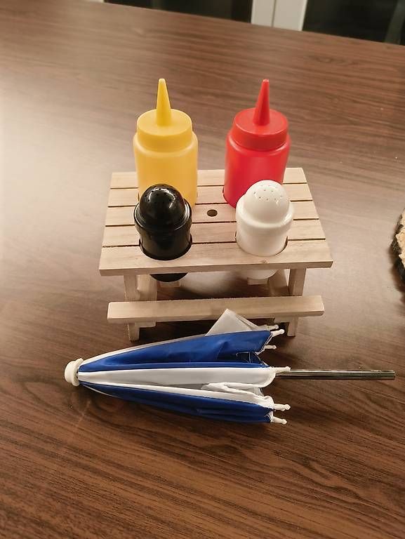 Autres vaisselles & verres: Gewürzständer Picknicktisch – D'occasion à Nänikon par Manta87 1