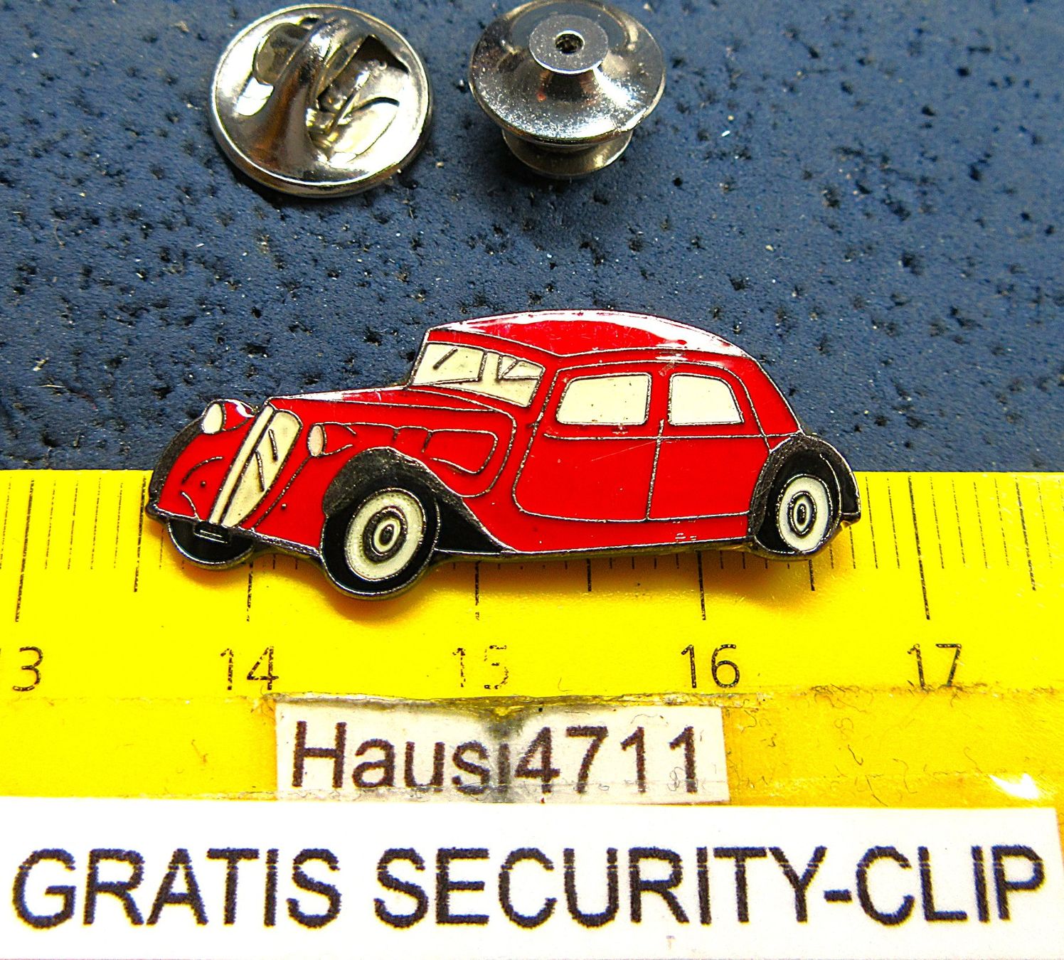 Citroën Placchette & Badge: CITROEN TRACTION LEGER AUTO PIN MIT SECURITY-CLIP – Usato da Ettingen venduto da Hausi4711