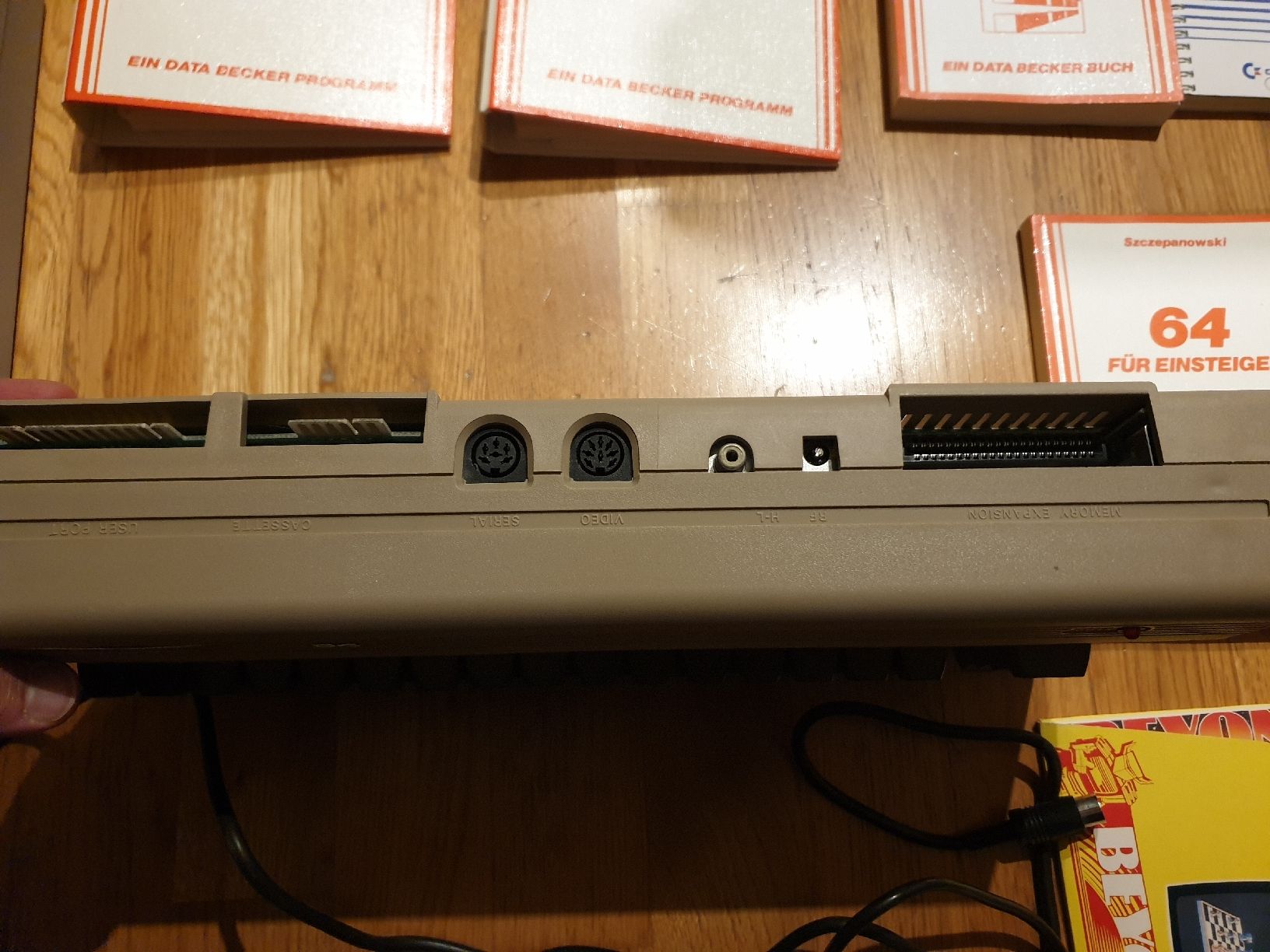Commodore PCs: Commodore 64 Computer für Sammler – D'occasion à Ittigen par Ziok187 1