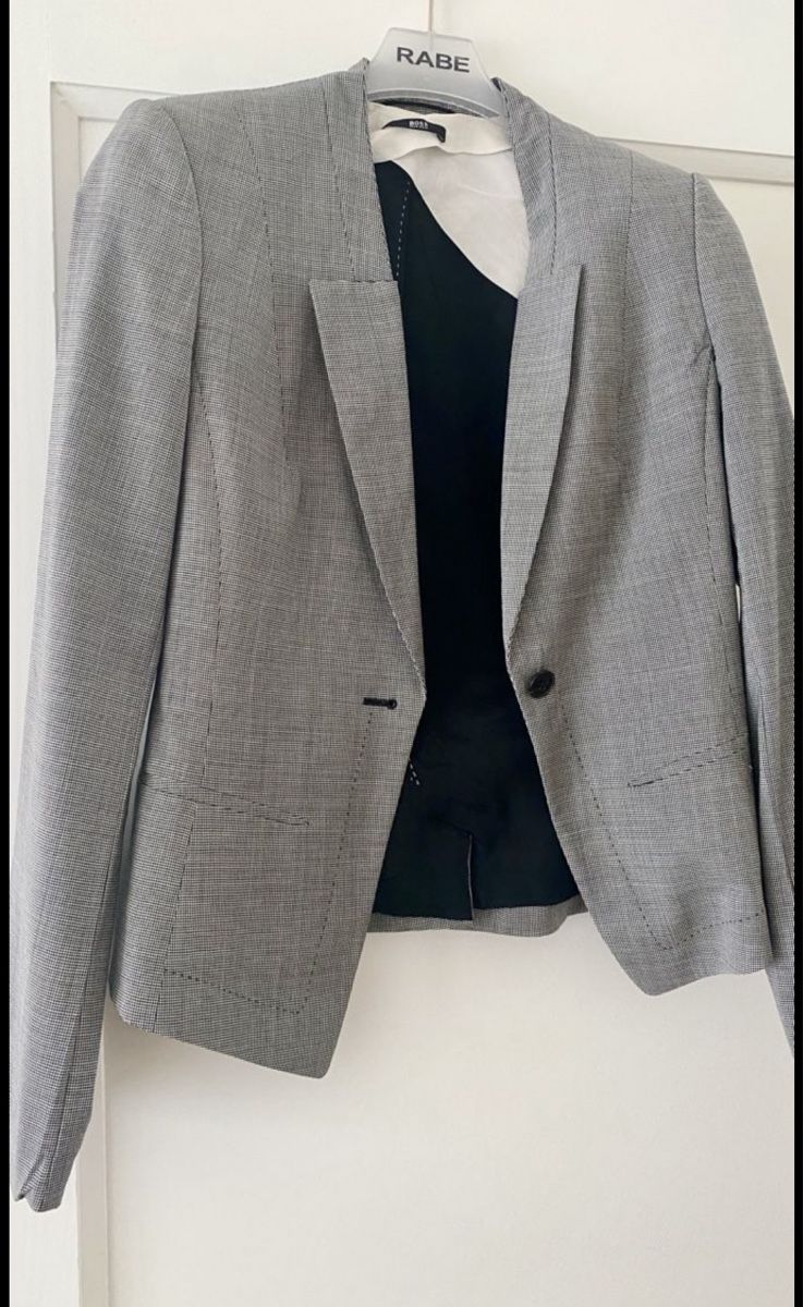 Costumi: Hugo Boss DamenKleid + Blazer – Usato da Zürich venduto da Orch43 2