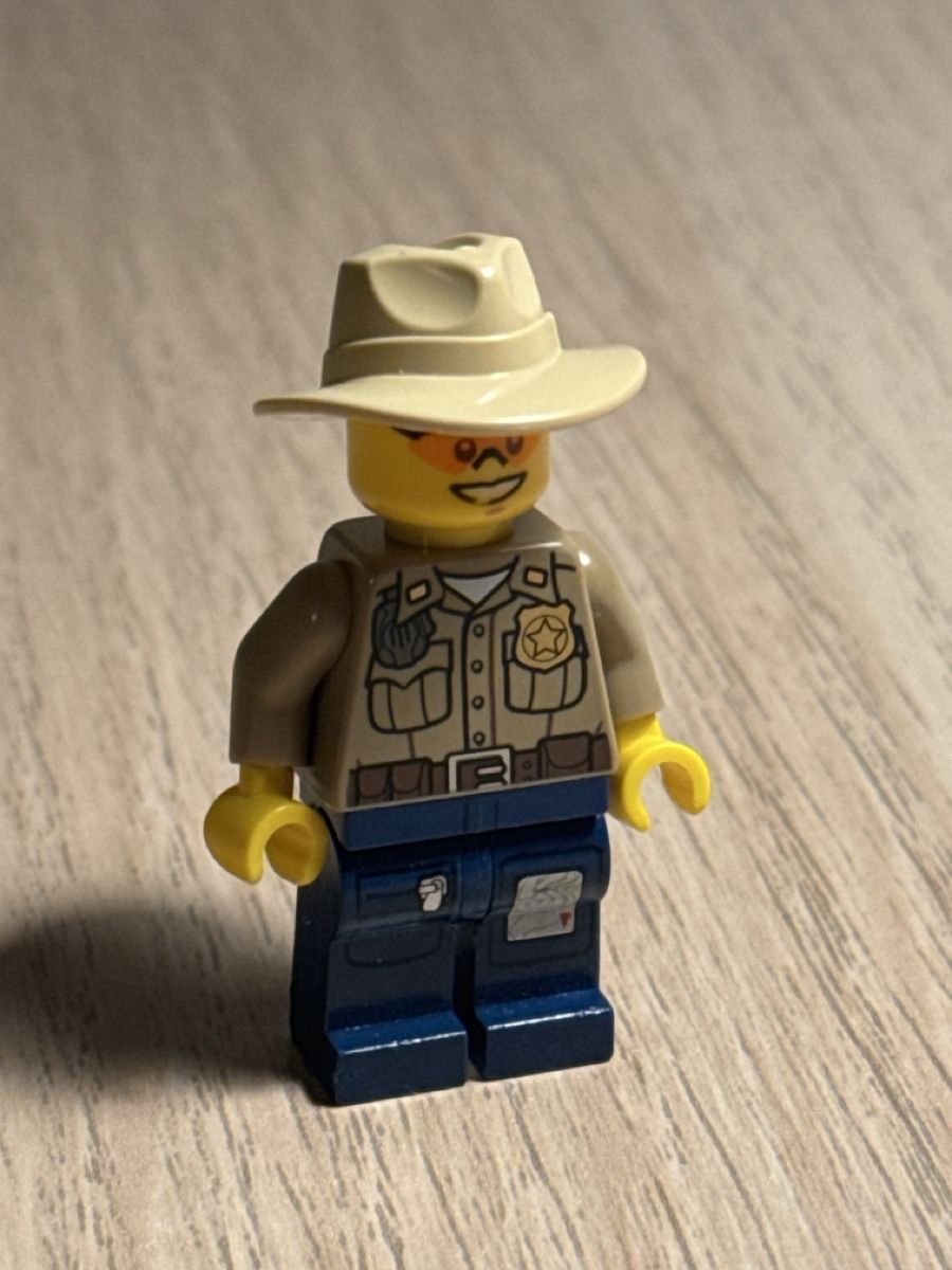 Lego Statuette: Lego Minifigur Sheriff – Usato da Neuhausen am Rheinfall venduto da mic_m9bp
