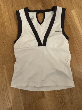 Reebok Damen Top Sporttop Grösse M , super Qualität Reebok.