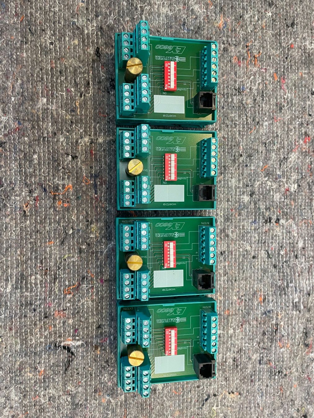 Steuerung: 4 mal Sauter EY3600 BUSMODUL – Gebraucht aus Mörigen von Q4