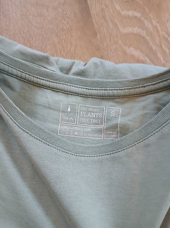 Nikin T-shirt: T-Shirts Nikin Gr. S – Usato da Grächen venduto da jan_9wyc 1
