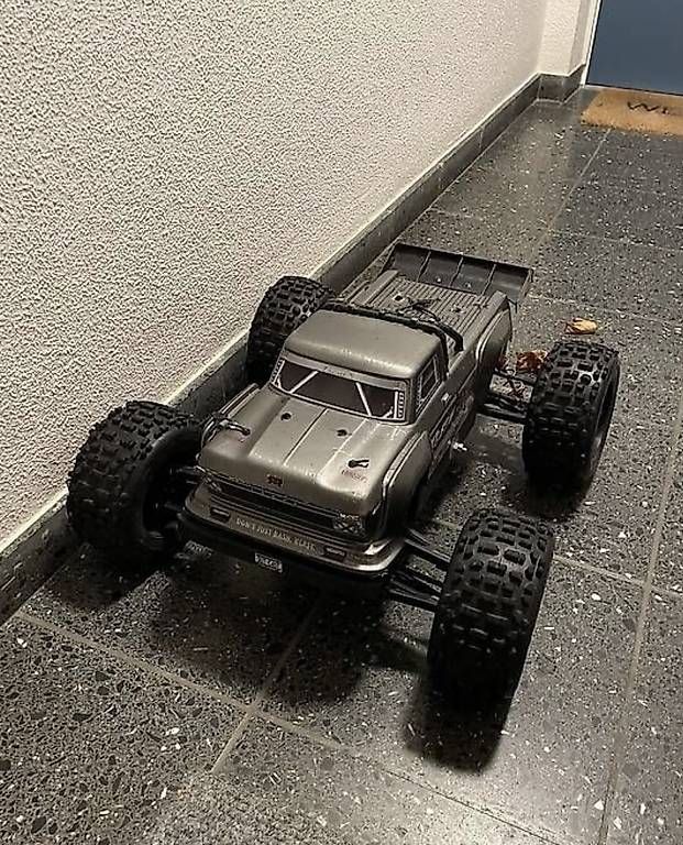 Modellismo RC: Arrma Outcast 6S – Usato da Zürich venduto da Flipper013