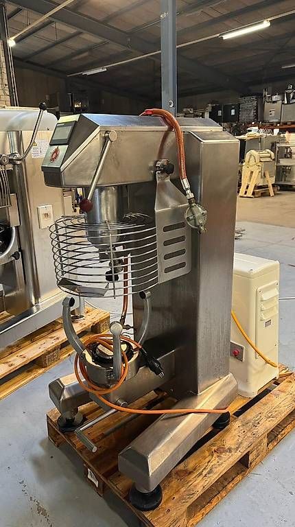 Elettrodomestici da cucina: Artech Einzel Rührmaschine mit Gas – Usato da Brugg AG venduto da lali88