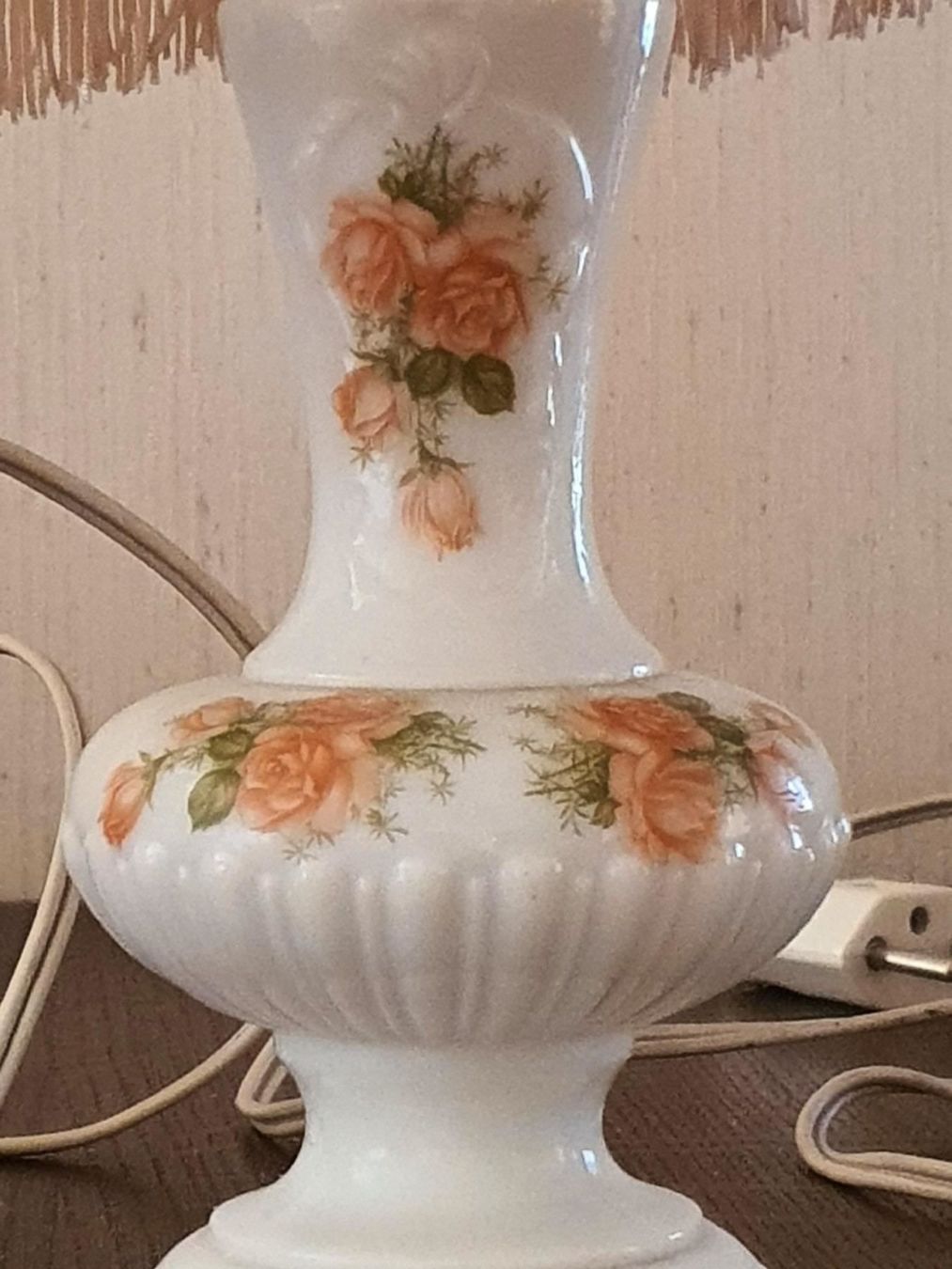 Lampade: Lampe de chevet peinte Roses – Usato da DUGNY (-Leytron) venduto da Rdeny