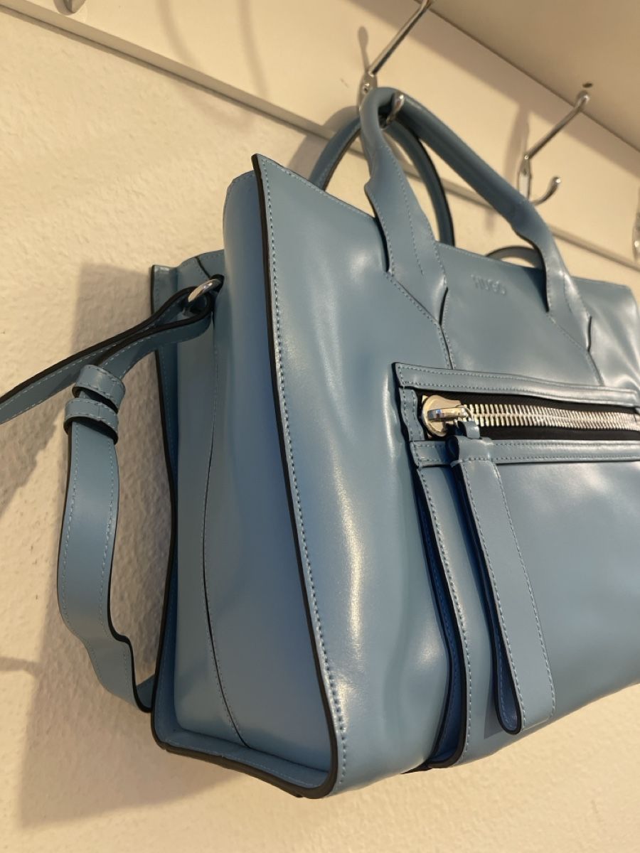 Hugo Boss Borse da donna: Tasche Hugo Leder hellblau neu – Nuovo (secondo la descrizione) da Basel venduto da maw_9jkd 6