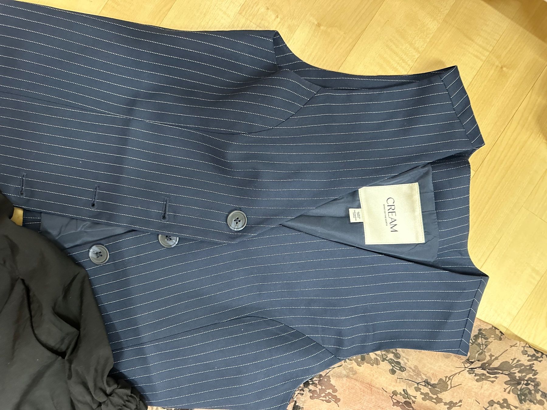 Lotti di vestiti: Marken-Kleiderset in Gr. S/36 – Usato da Pfäffikon ZH venduto da RIGI70 5