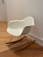 Vitra Eames RAR rocking chair white