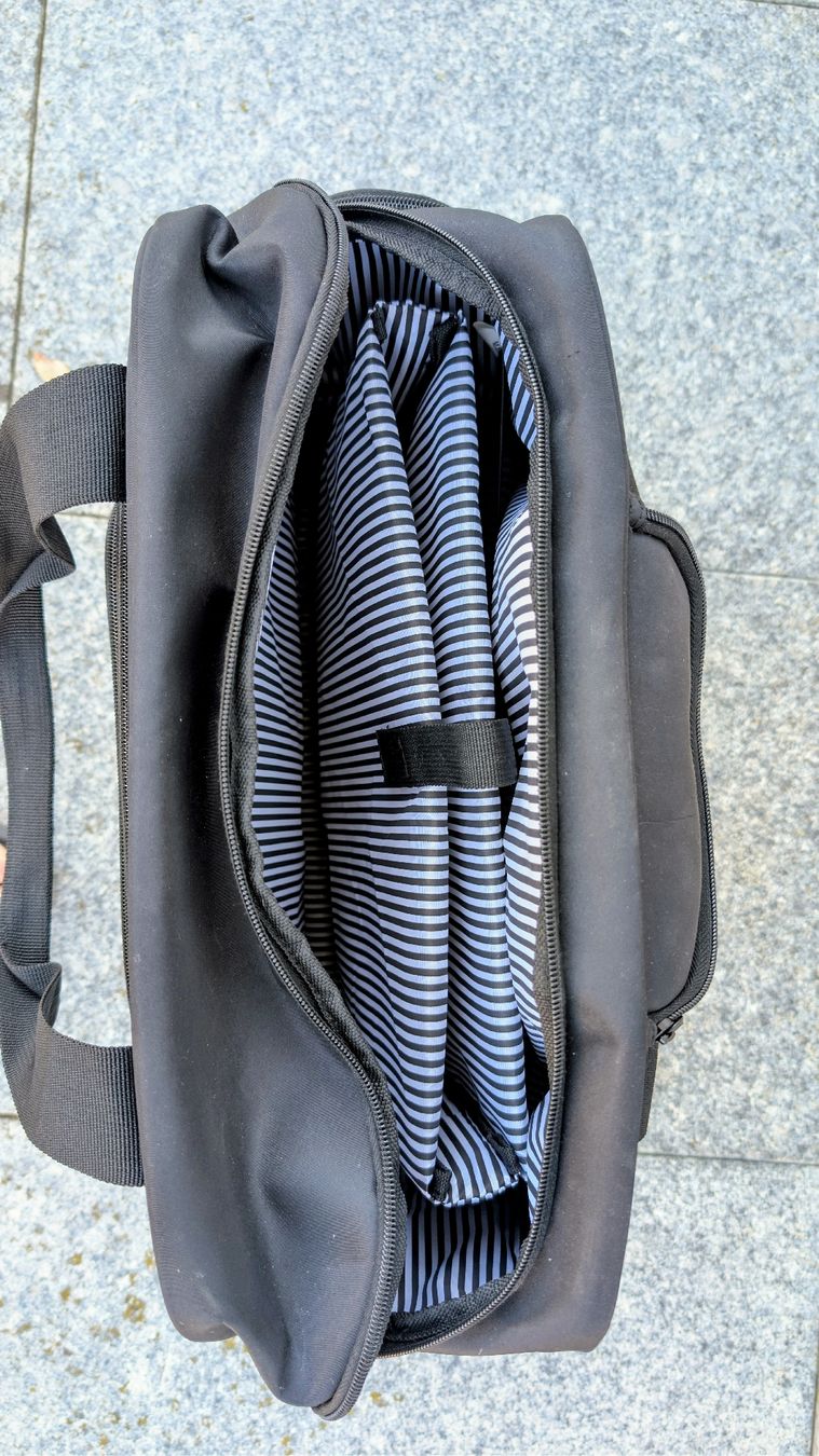 Koffer & Taschen: Laptoptasche Aktentasche mit Rollen – Gebraucht aus Oberriet SG von Bokost 2
