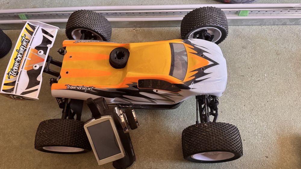 RC Kits de montage: RC Verbrenner Auto Team Racing, mit GT4 Fernbedienung – D'occasion à Neuhaus SG par NicKi333