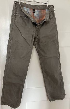 Hose von Prana