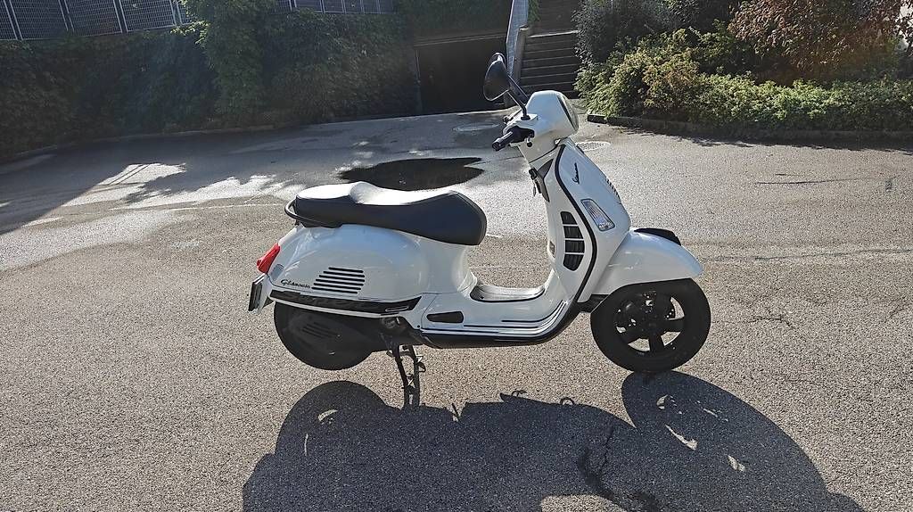Scooter: Vespa 300 – Usato da Hinteregg venduto da sbe_qzw8 2