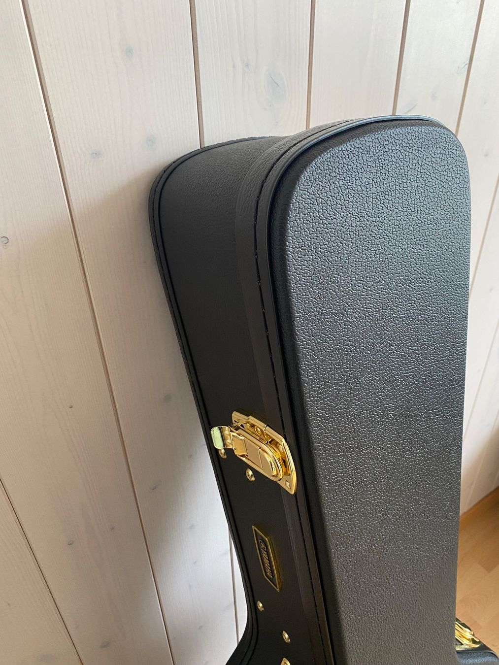 Yamaha Strumenti musicali: Yamaha AG3-HC Hardshell Acoustic Guitar Case – Nuovo (secondo la descrizione) da Beckenried venduto da and_b729 2