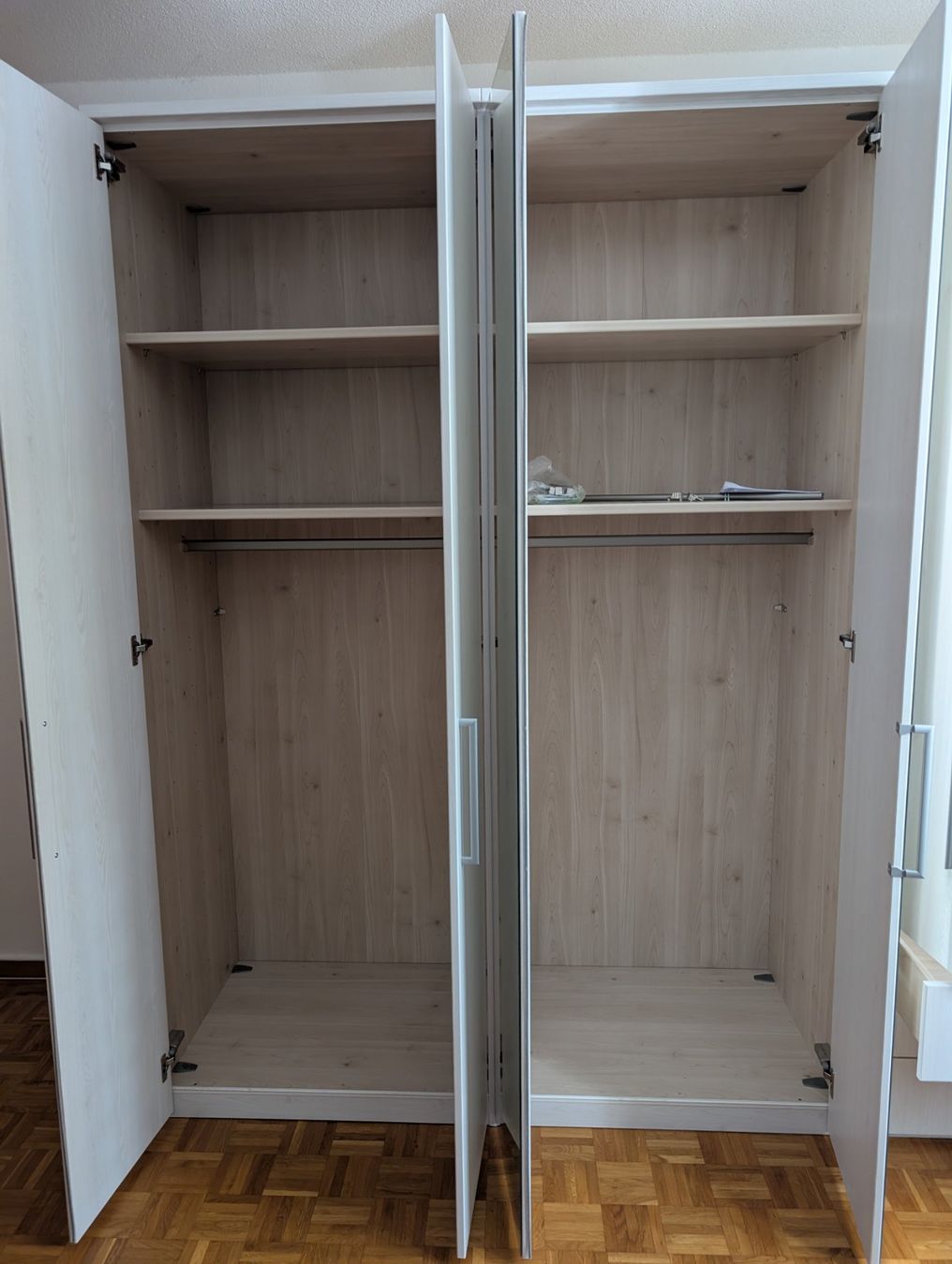 Armoires: Armoire à vendre – D'occasion à Morlon par ale_88b9 1