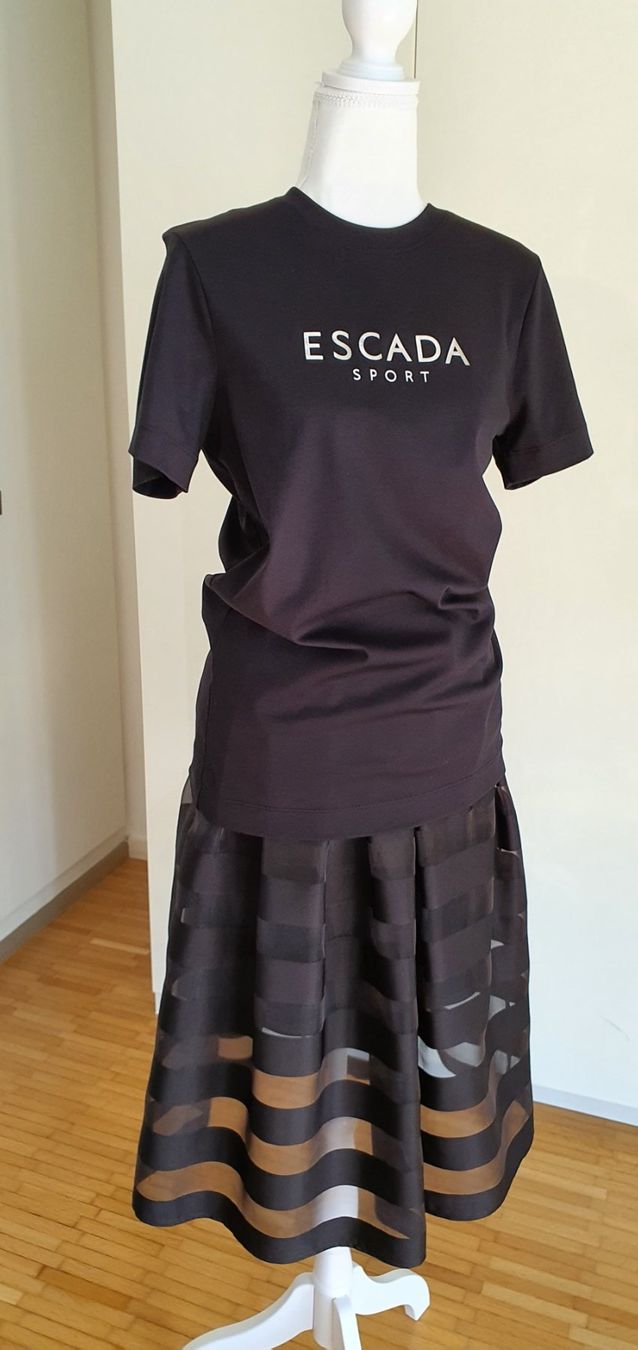 Escada T-shirt: Escada T-shirt S – Usato da Basel venduto da Kristal4 1