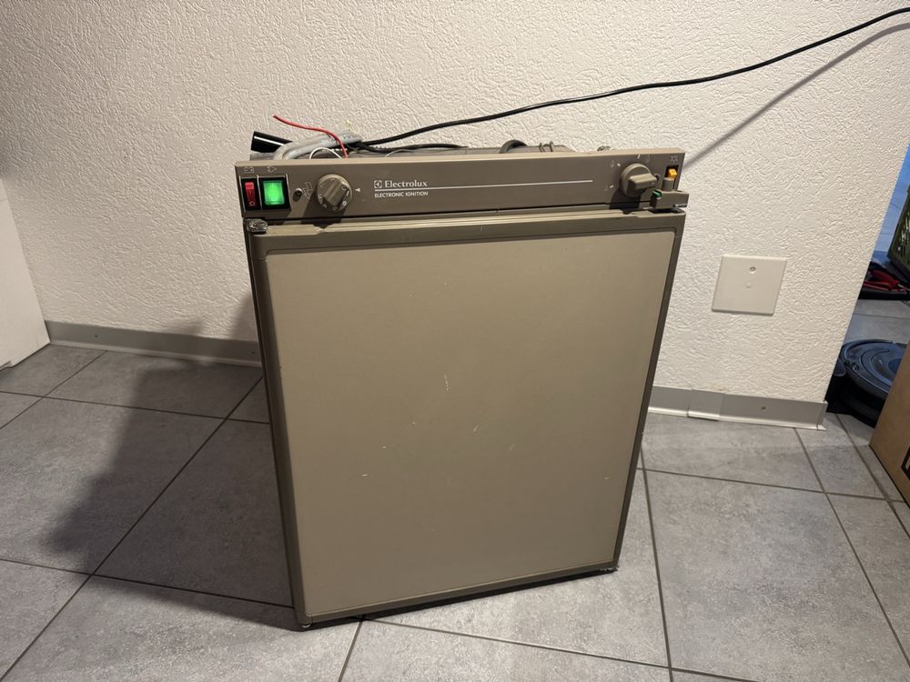 Camping Kuhlschrank 12v 230v Gas Gebraucht