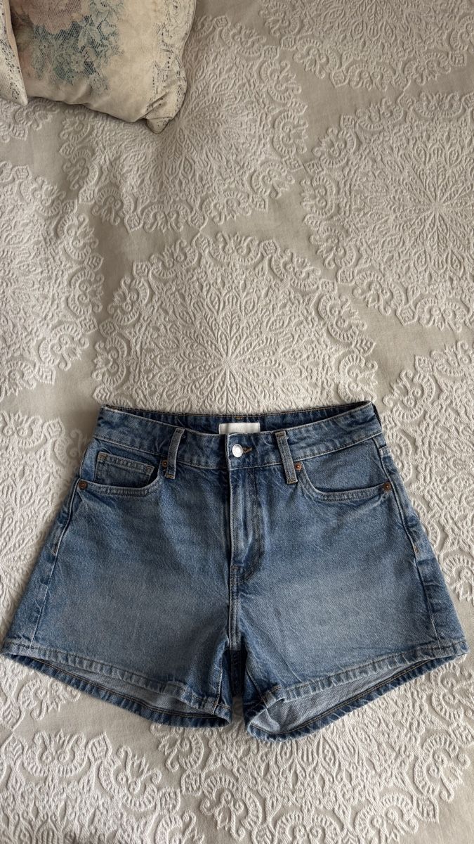 H&M Jeans: Jeansshorts blau Gr 36 – Nuovo (secondo la descrizione) da Hünenberg See venduto da Schulers 4