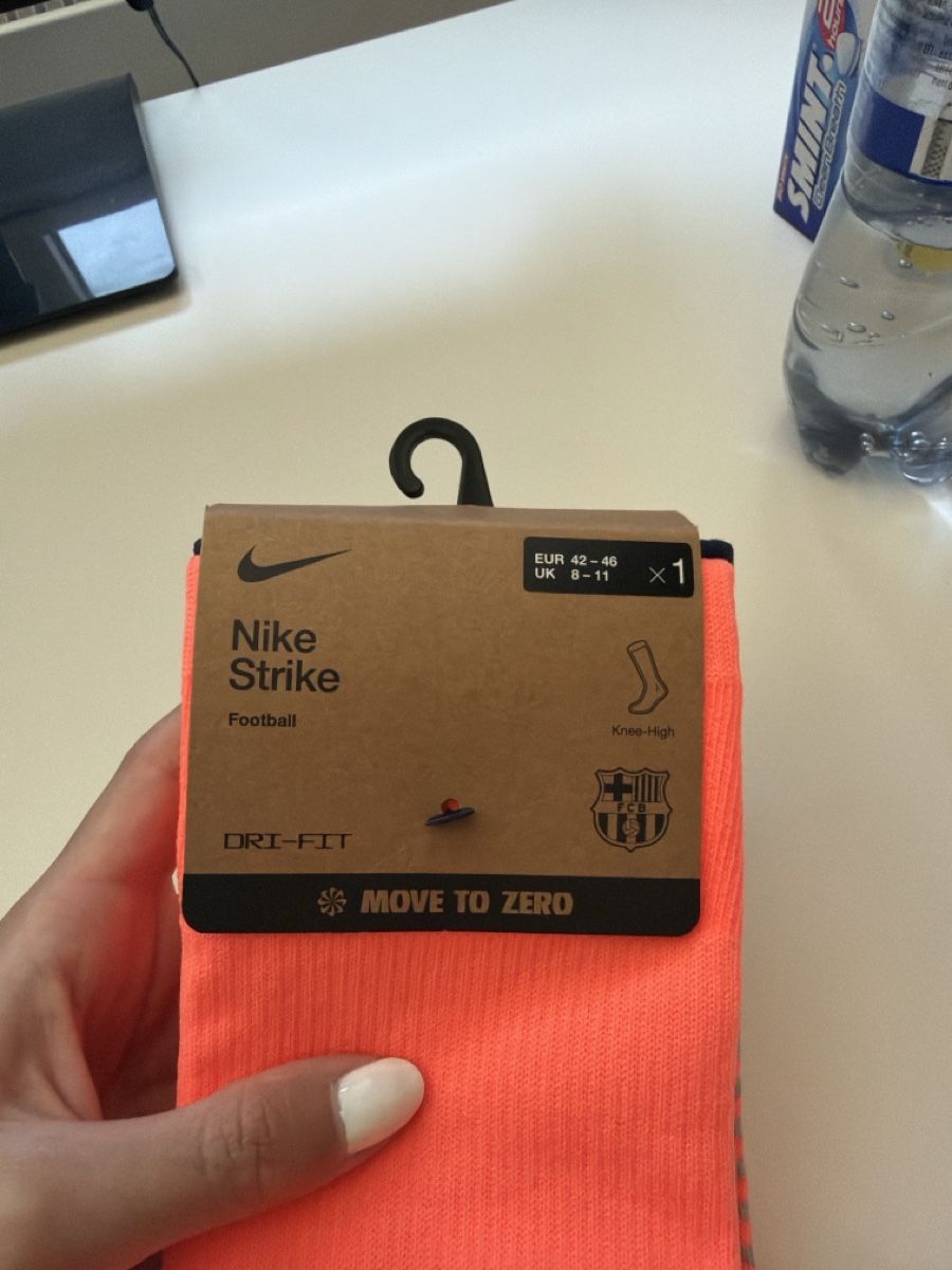 FC Barcelona Socken: Fc Barcelona Stulpen – Neu und originalverpackt aus Brunnen von browneyes_007 1