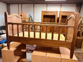 Antikes Holzkinderbett  Vintage  massiv