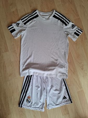 Adiddas Fussball Shirt und Hose: 13 - 14 Y //164