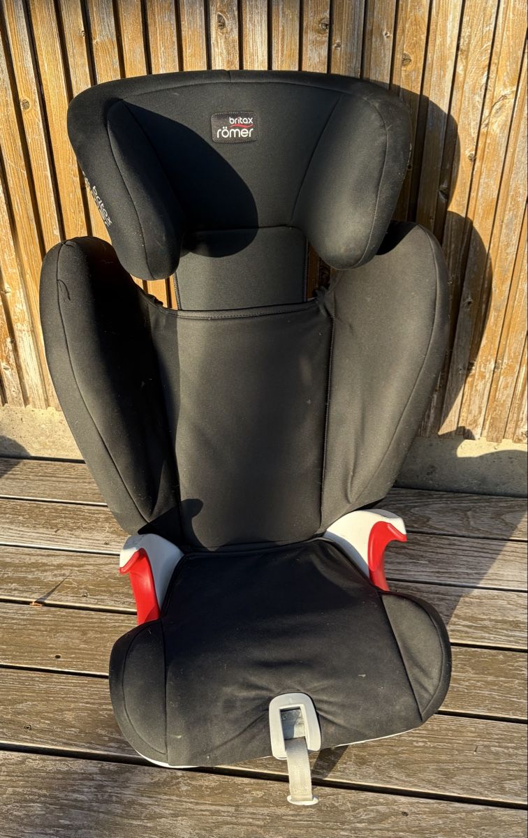 Britax Römer Auto-Kindersitze: Britax Römer Isofix Kindersitz – Gebraucht aus Bühler von Haldengais