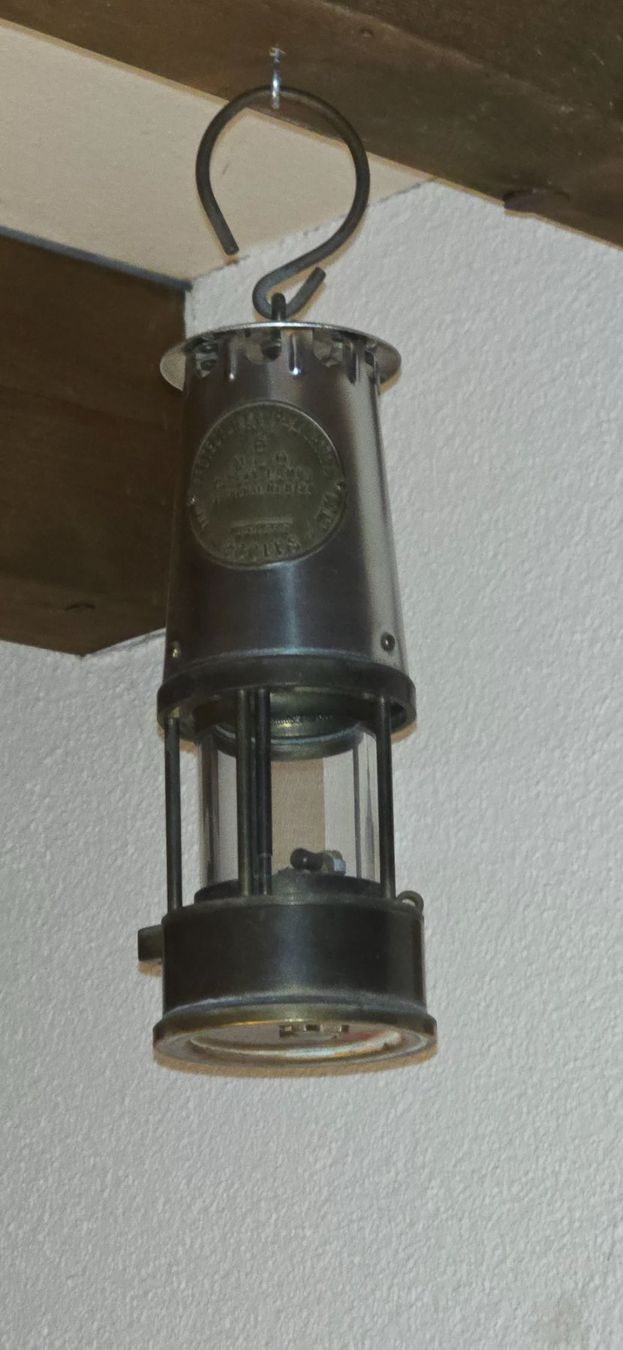 Lampade: Alte Grubenlaterne / Mienenlampe – Usato da Herzogenbuchsee venduto da Numis25