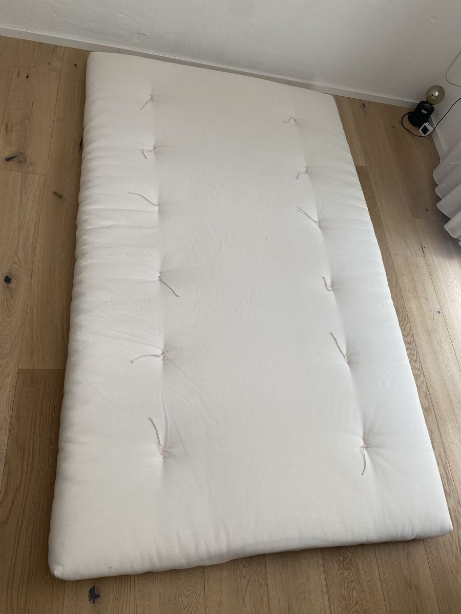 Materassi: Futon 120x200 – Usato da Zürich venduto da del_ffl7 2