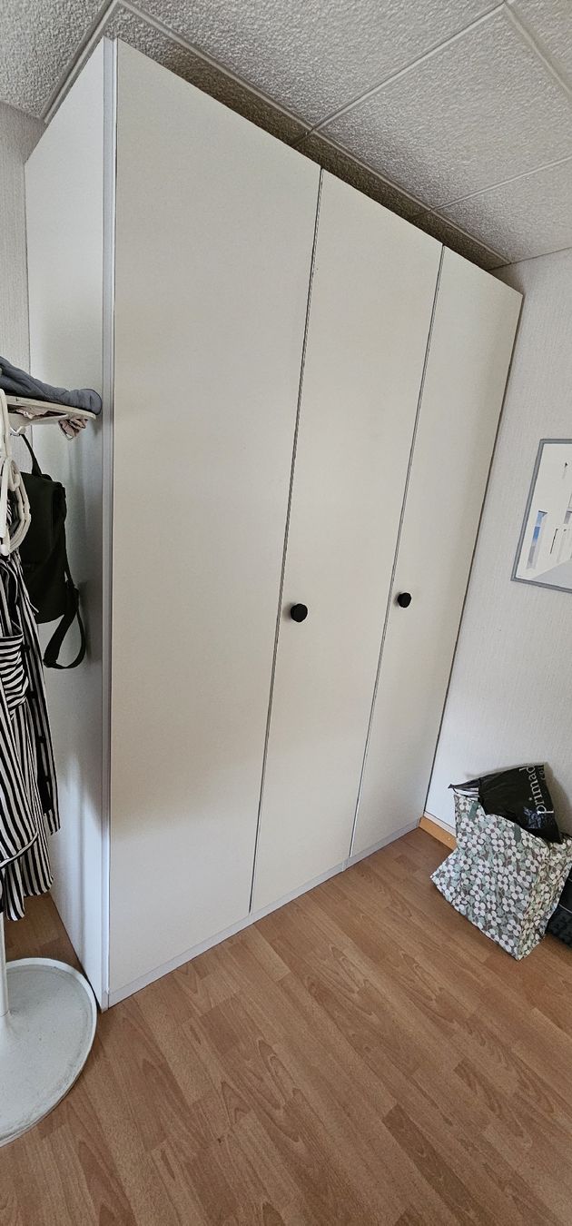 Armadi: Schrank  3-Türig – Usato da Graben venduto da Roliboy68