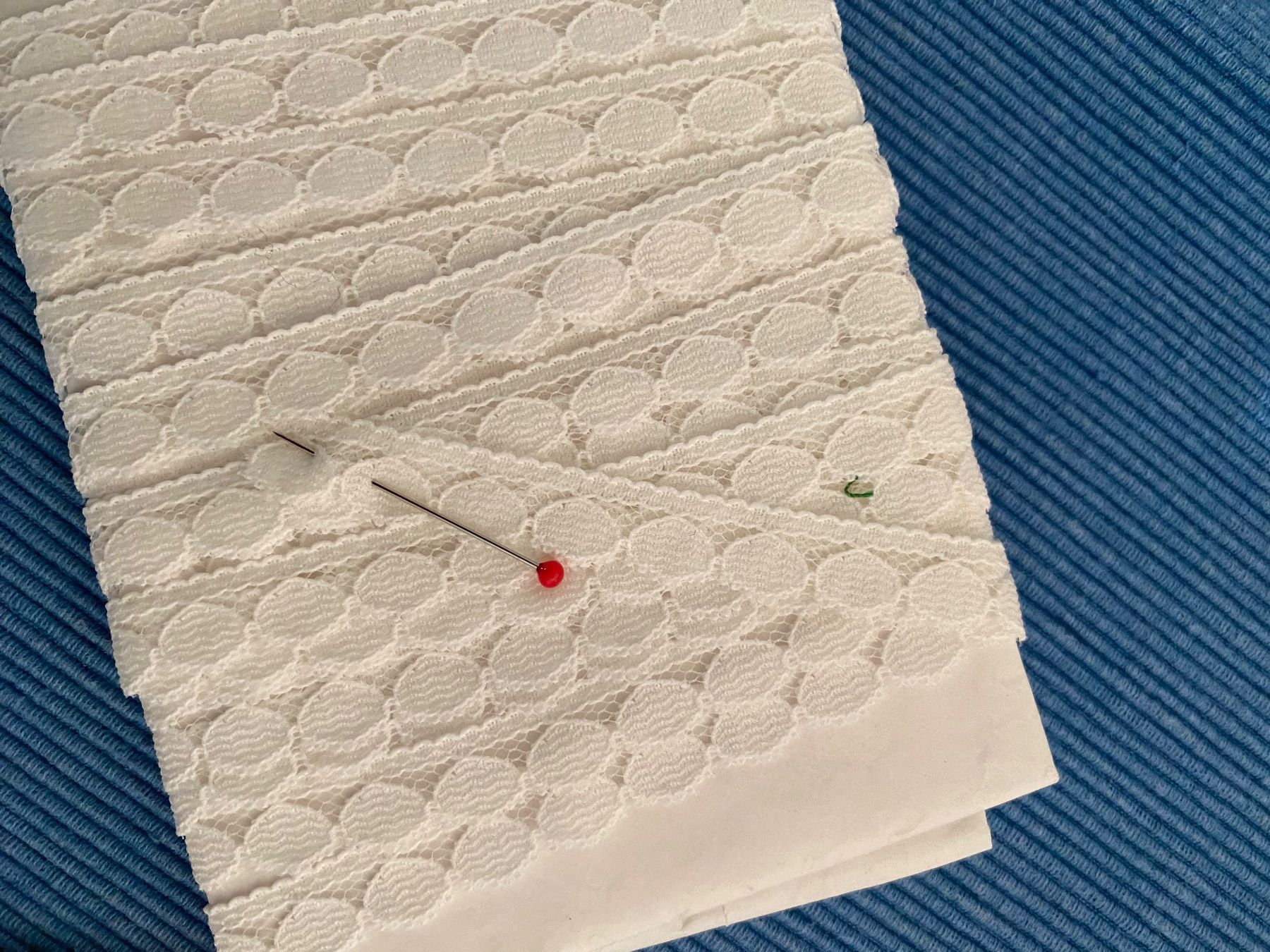 Stoffe: 4 x Reste-Spitzenband – Gebraucht aus Allenwinden von Obalu 2