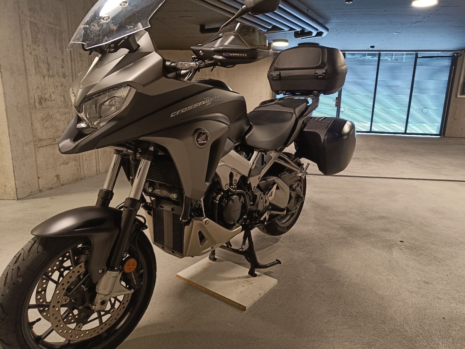 Honda Touring: Honda VFR 800 X Crossrunner – Usato da Männedorf venduto da alexzaw 1