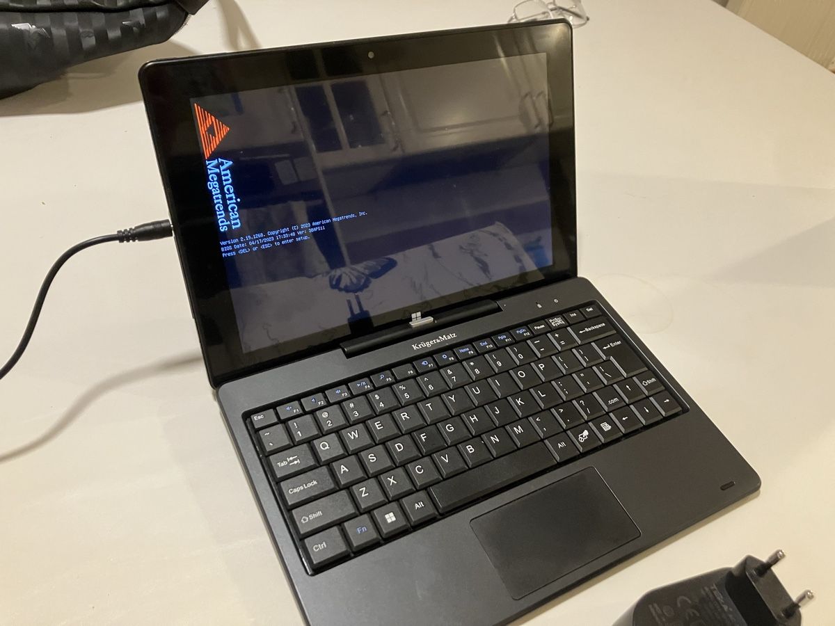 Portables: 2in1 Tablet/Laptop, Windows 11 Pro – Neuf (Voir description) à Grossaffoltern par Foehnfreddy 6