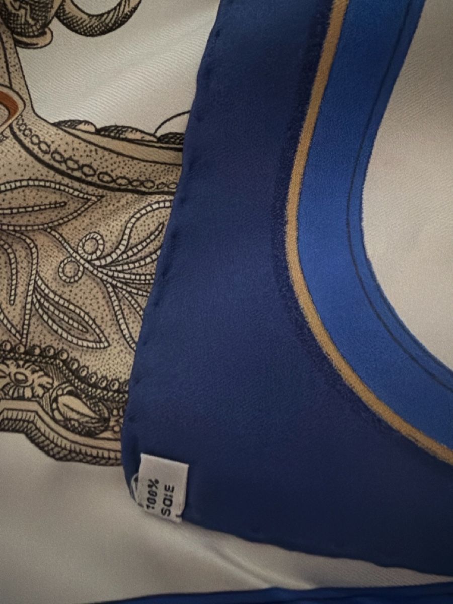 Hermès Foulards & écharpes: Hermès Paris Grand Apparat silk scarf – Neuf (Voir description) à Genève par val_rp9x 6