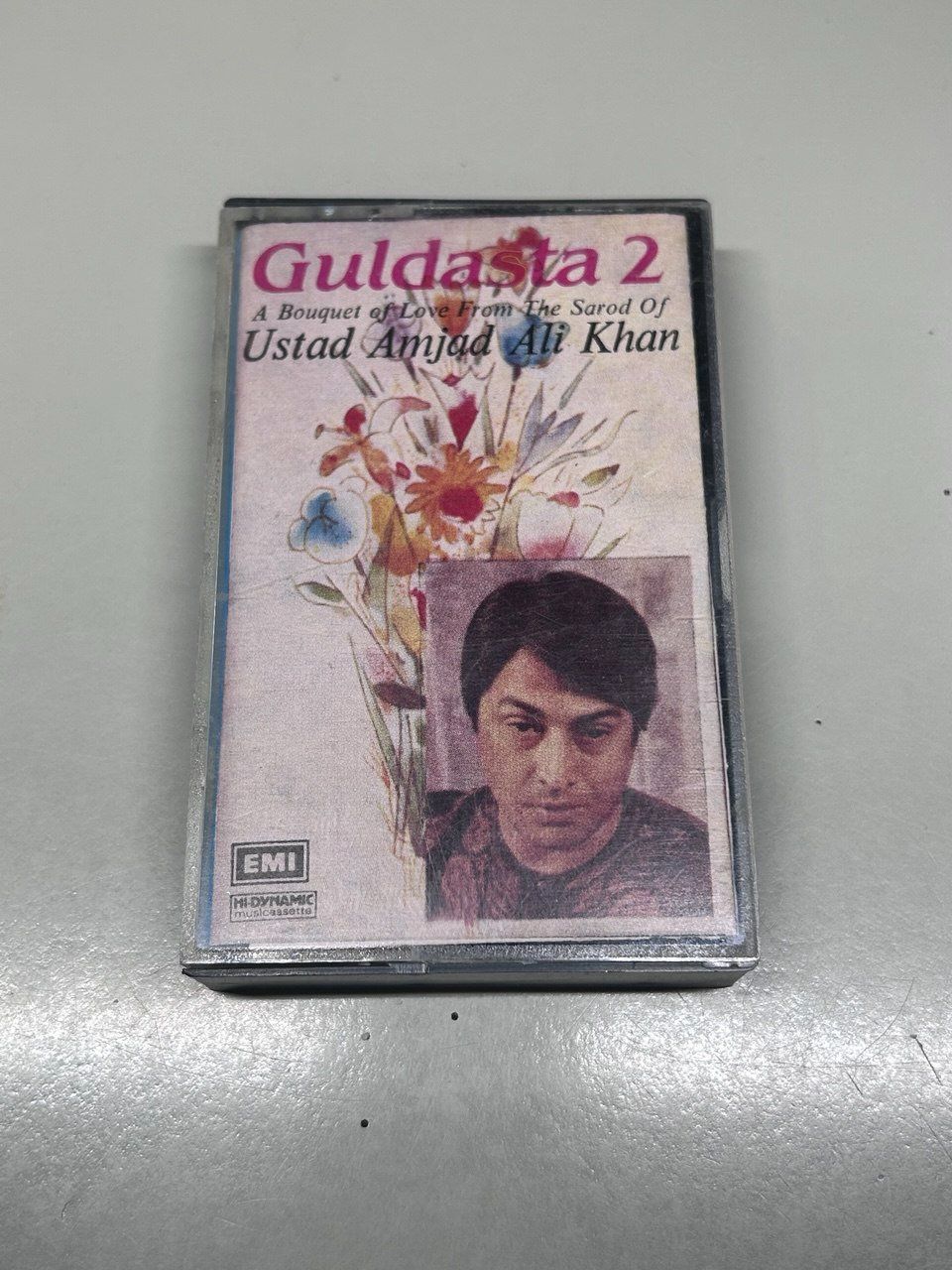 Musicassette: "Guldasta 2" - Ustad Amjad Ali Khan – Usato da Giubiasco venduto da LorisVale
