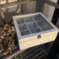 Holz-Kiste mit 9 Fächli und Glasdeckel ,shabby weiss sweet