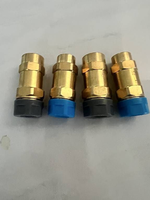 Laufwerke & Adapter: Quick Connect Kupplung Adapter  – Gebraucht aus Schachen LU von leony07 1