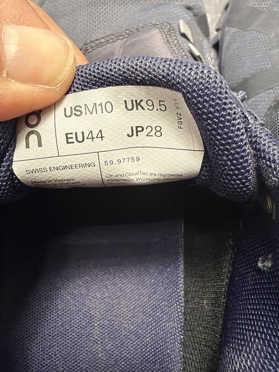 On Scarpe da uomo: On Cloud  – Usato da Winterthur venduto da EasyRS 5