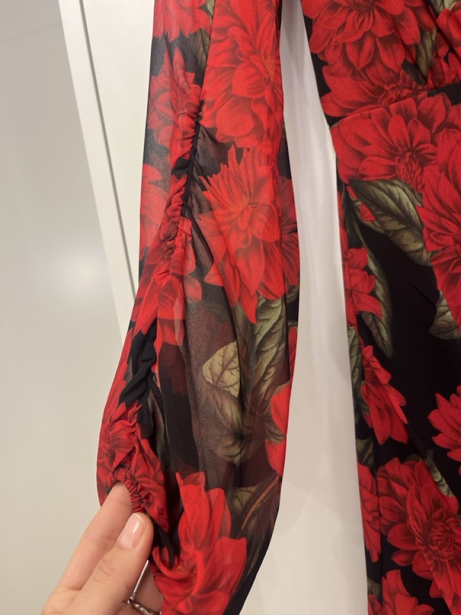 Kleider: Keepsake Kleid schwarz rot Blumenmuster Grösse S – Neu (gemäss Beschreibung) aus Emmenbrücke von Van92 1