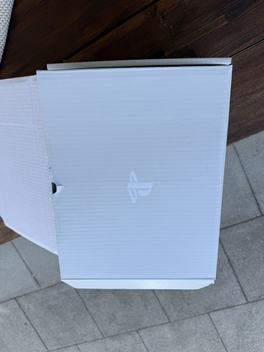 Sony Casco VR: Sony Playstation VR - in box, used only once – Usato da Ebikon venduto da V_to_VRadivojevic 3