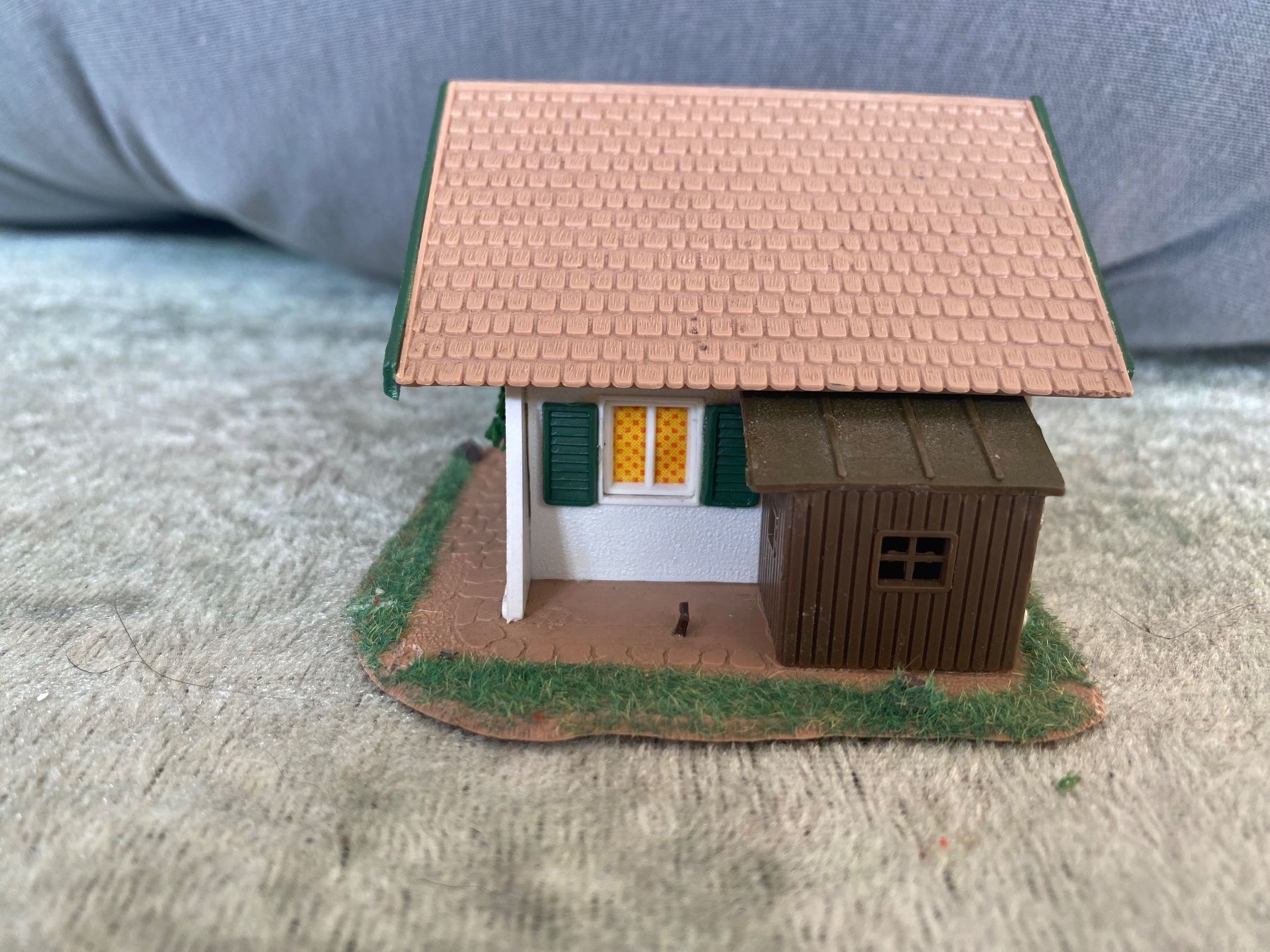 Kit di modellismo & Modellini statici: Modellbau Bergdorf / Kirche / Häuschen – Usato da Schwarzenburg venduto da sarah2107 8