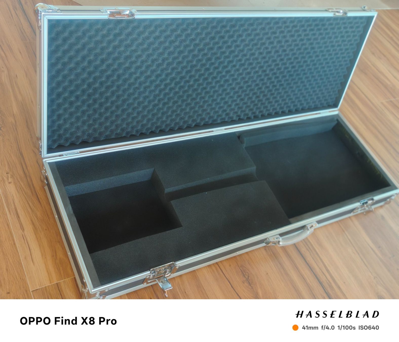 Reisekoffer: Flight Case fuer Standard E-Baesse – Gebraucht aus Seuzach von Markleeroy