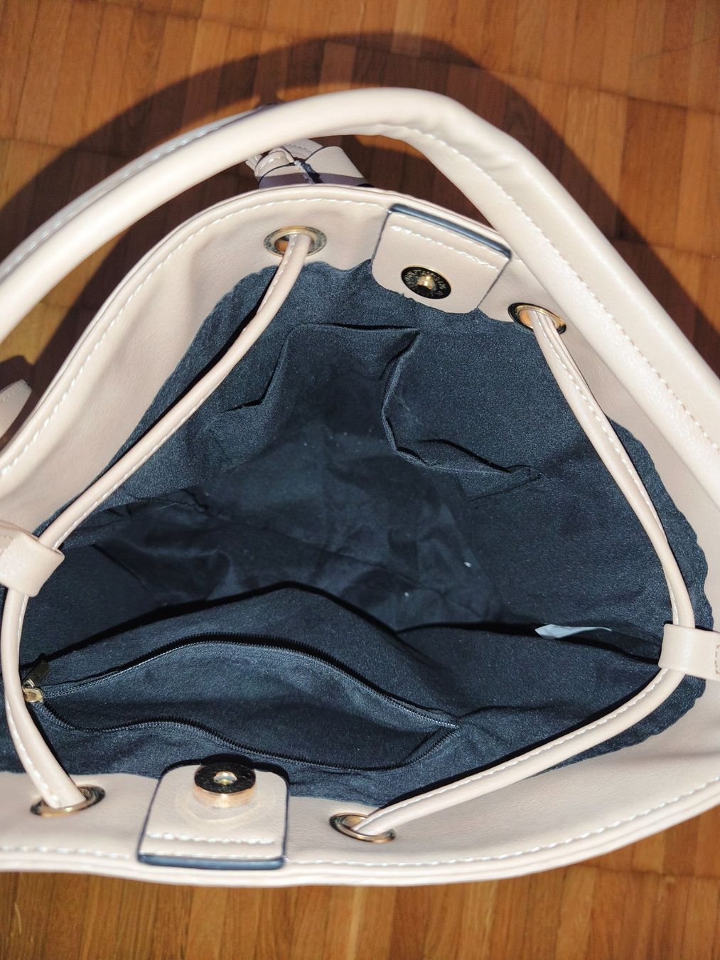 Borse da donna: Damen Beuteltasche hellrosa Umhängetasche chicoree – Usato da Uster venduto da zebralino 3