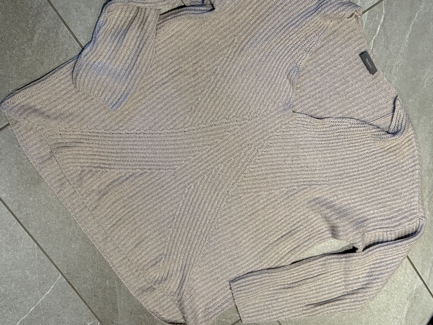 C&A Maglioni & Felpe: Strick Pulli, V- Ausschnitt, XL – Usato da Amriswil venduto da used2use 1