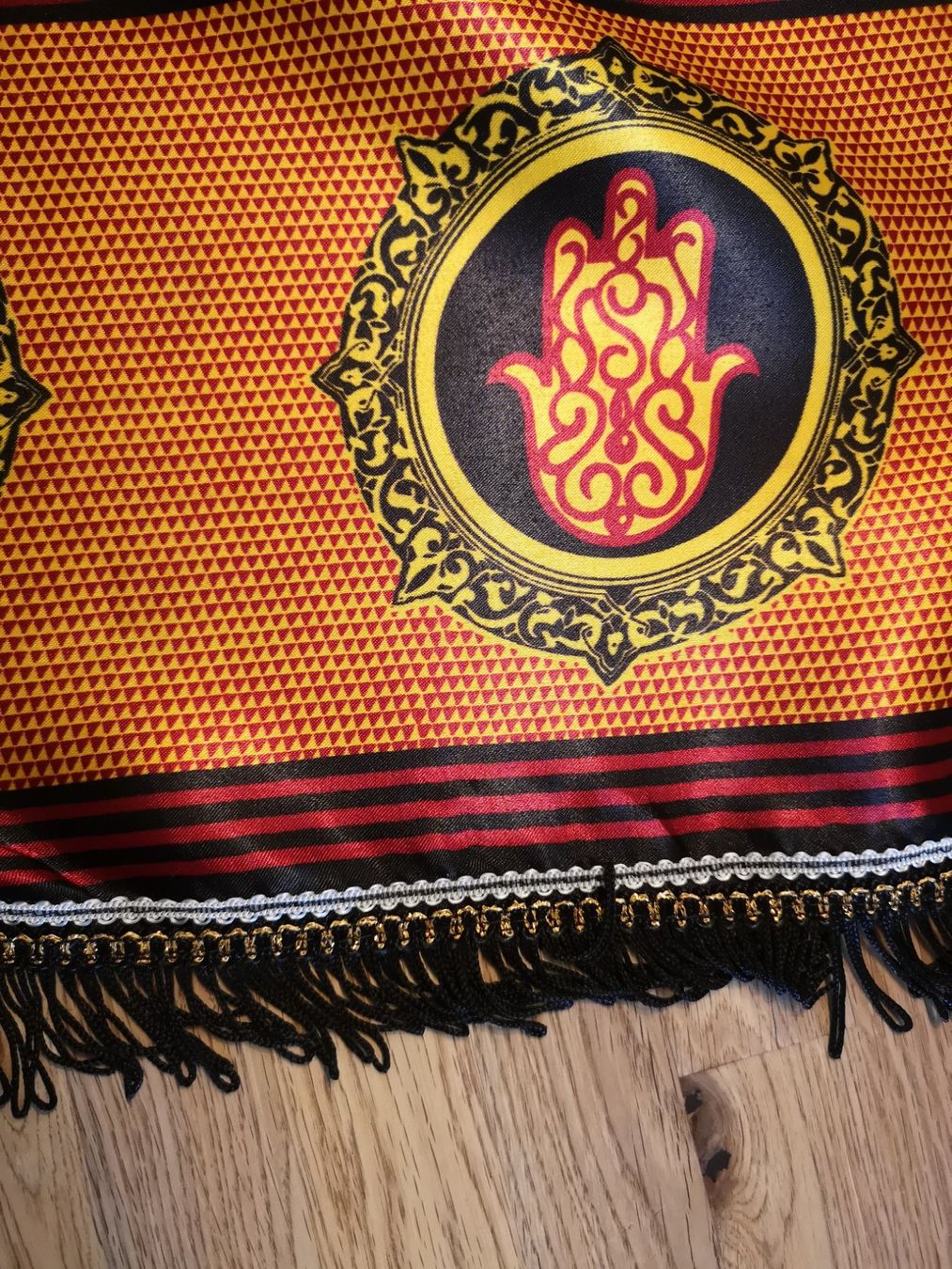 Foulard & Sciarpe: Schal(foulard) 85×85 – Nuovo (secondo la descrizione) da Forch venduto da Hakyboss 3
