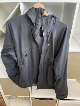 Quechua Regenjacke Grau