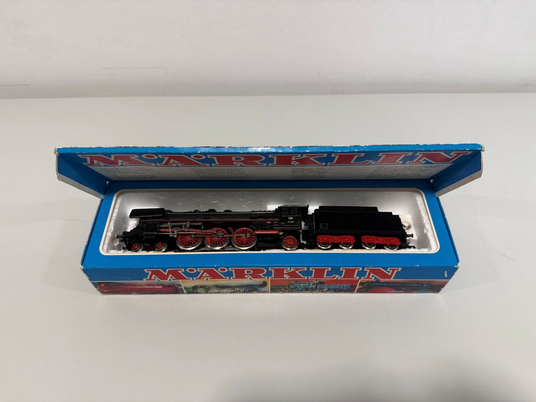Märklin Modellini di ferrovie: Dampflokomotive BR 01 der DB – Nuovo (secondo la descrizione) da Oftringen venduto da Pgi