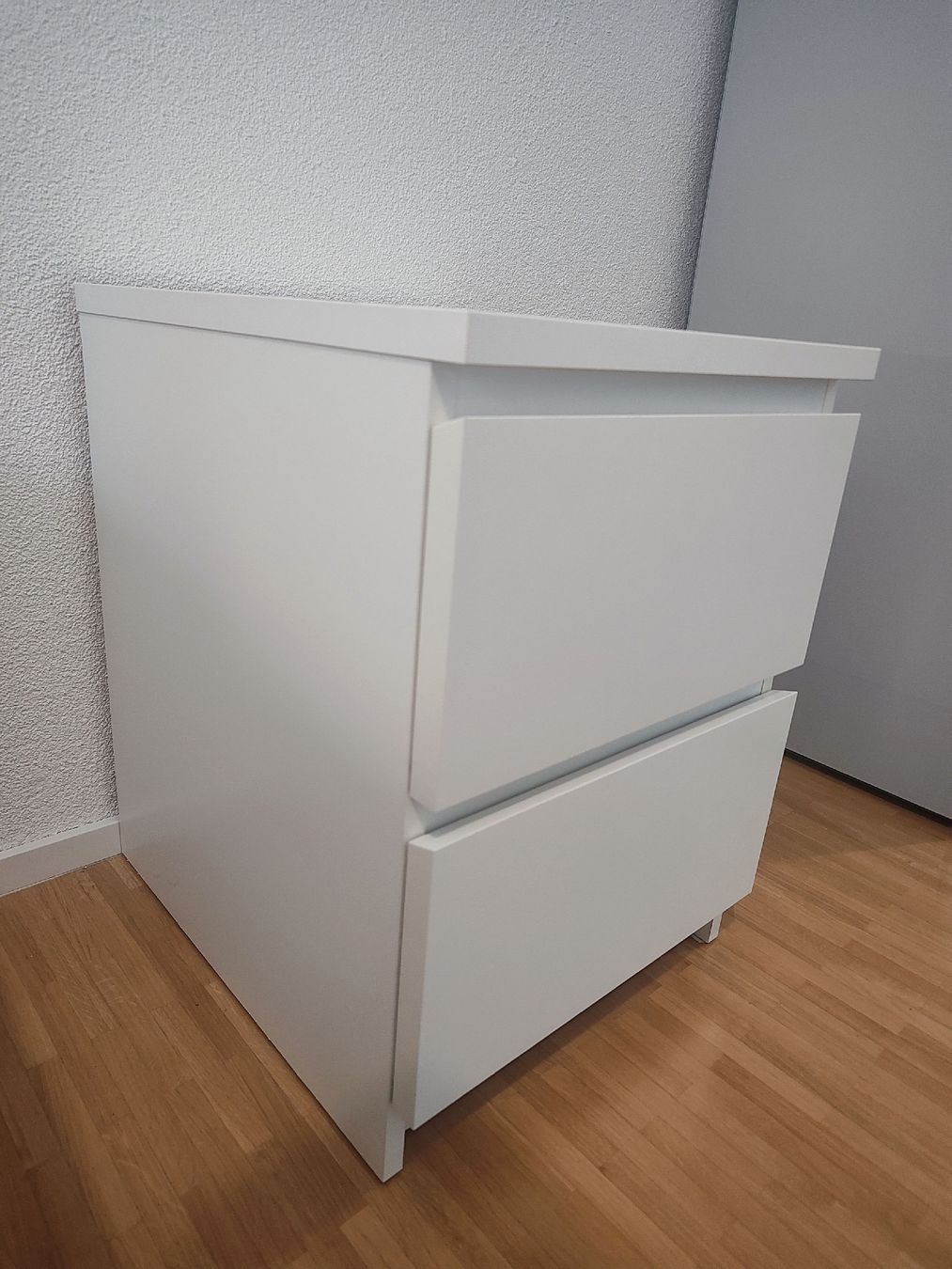 Ikea Comodini: White Bedside Table with Two Drawers – Usato da Glattbrugg venduto da wki_jq8f 3