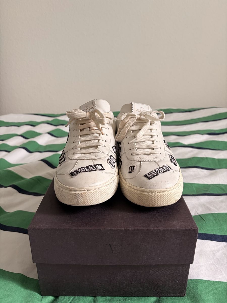 Valentino Herrenschuhe: Valentino Designer Schuhe mit Patches und Rockstud-Elementen – Gebraucht aus Zürich von jav_sxn2 2